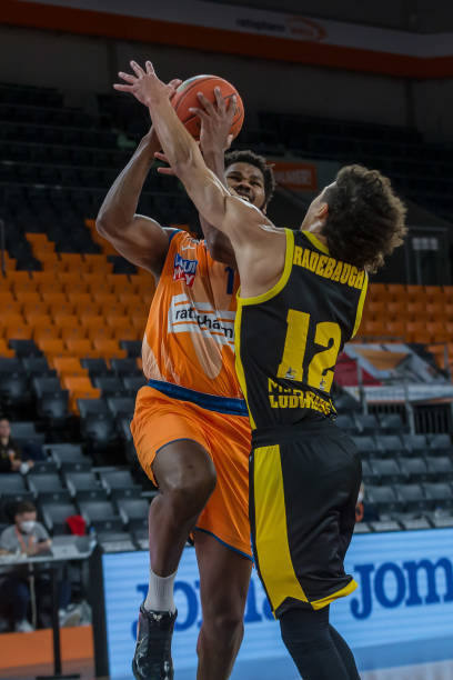 友好的揶揄 友好的揶揄