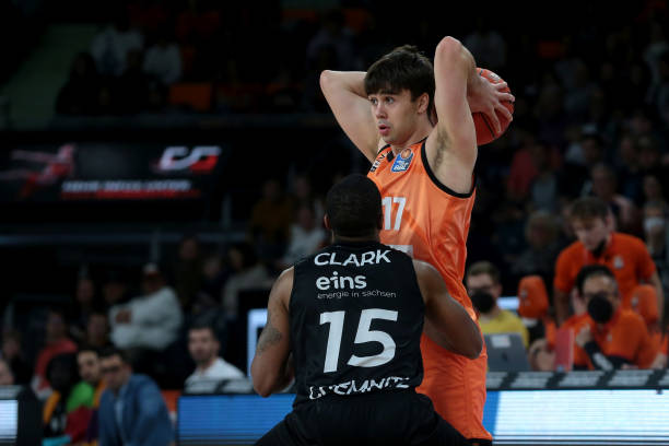 实施不当行 实施不当行