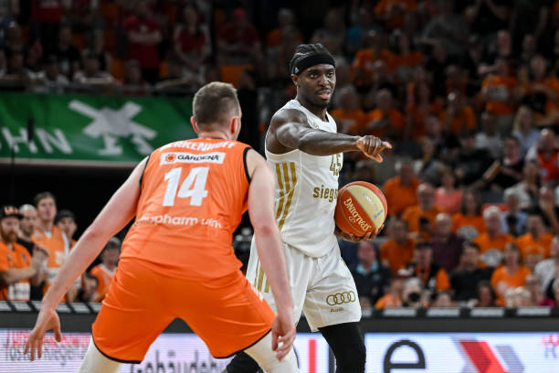 成为球队复 成为球队复