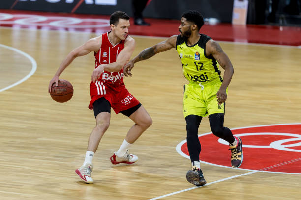 在困境中稳 在困境中稳