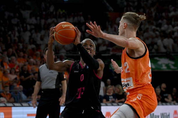 分之一百二 分之一百二